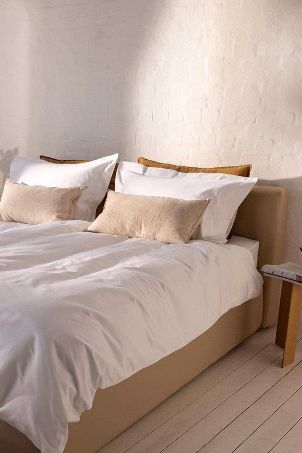 Surrey Down Hungarian Goose Feather and Down 13.5tog Duvet in White, King Size – 1