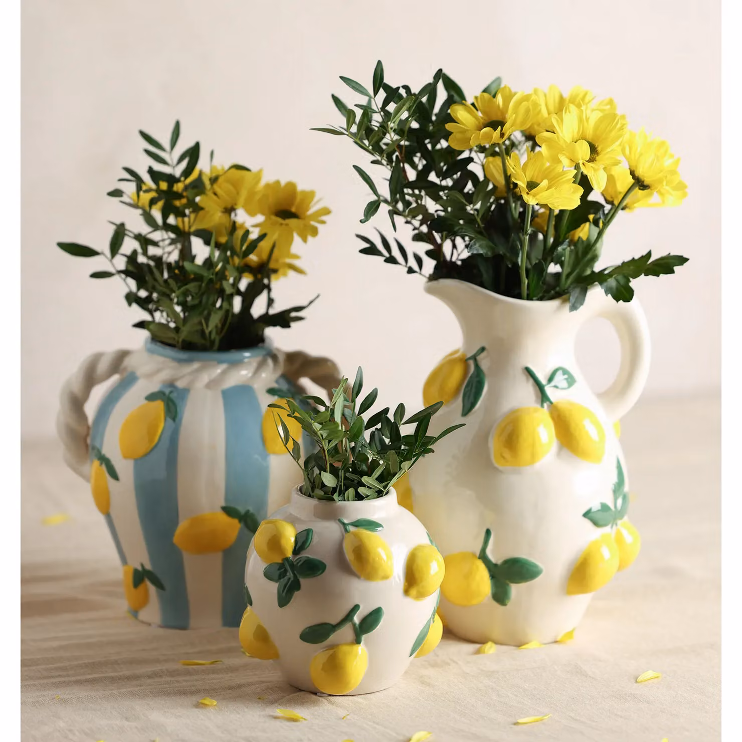Hestia White Ceramic Jug Vase with Lemon Design, Height: 25 cm – 2