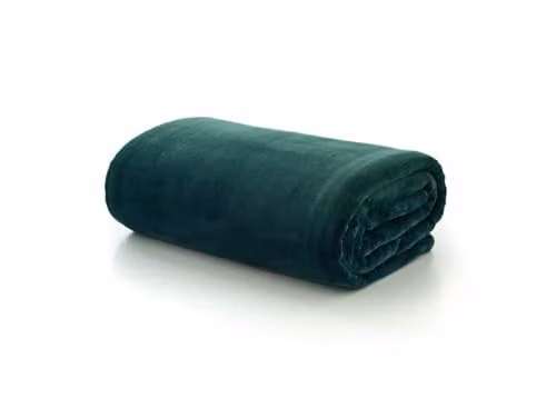 The Lyndon Company Coco Fleece Throw Blanket in Green, W/D/H: 180 x 140 cm – 1