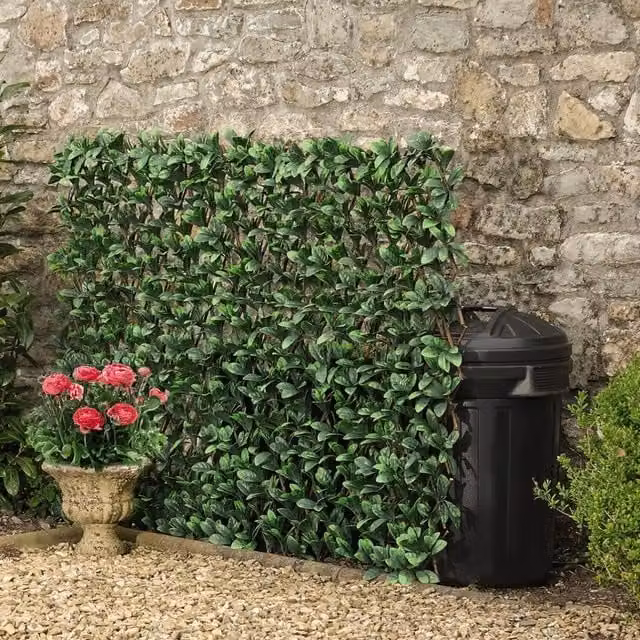 Garden Gear Artificial Laurel Leaf Hedge Trellis Expandable Privacy Screen, Green