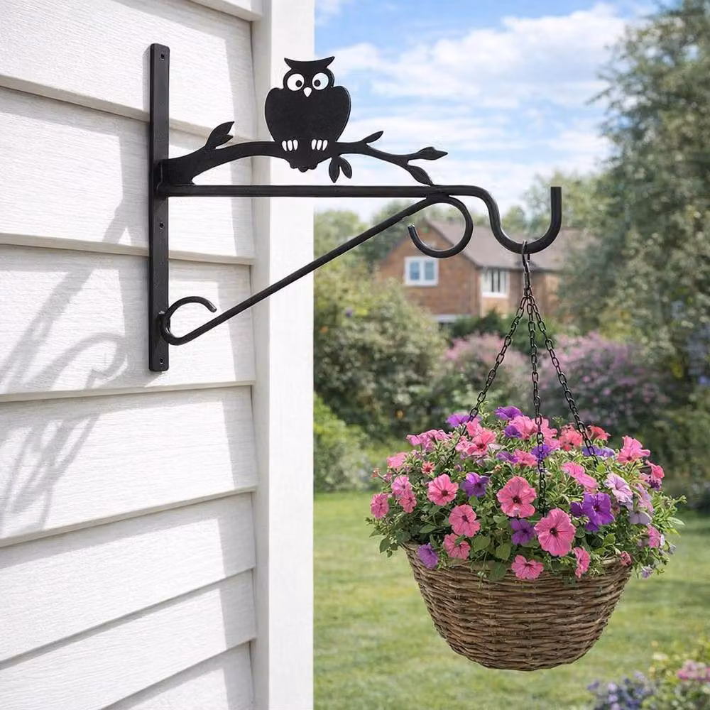 Tom Chambers Metal Owl Hanging Garden Basket Bracket in Black, 30 cm – 2