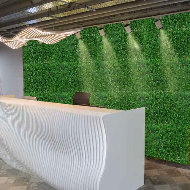 Livingandhome Ferns Artificial Grass Screening Wall in Green