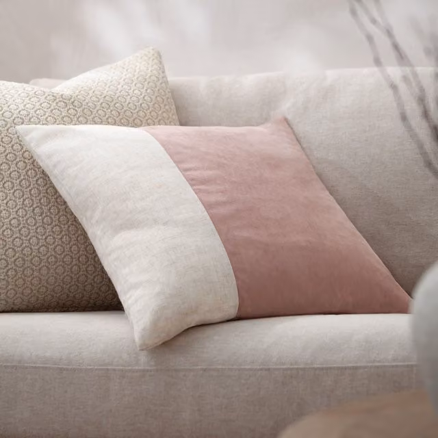 Yard Pink Velvet Square Cushion with Removable Washable Cover, W/D/H: 50 x 50 x 50 cm – 2