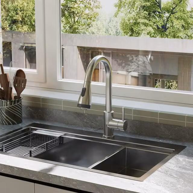 Darphe Kitchen Mixer Tap with Pull-Out Sprayer and Light in Brushed Silver