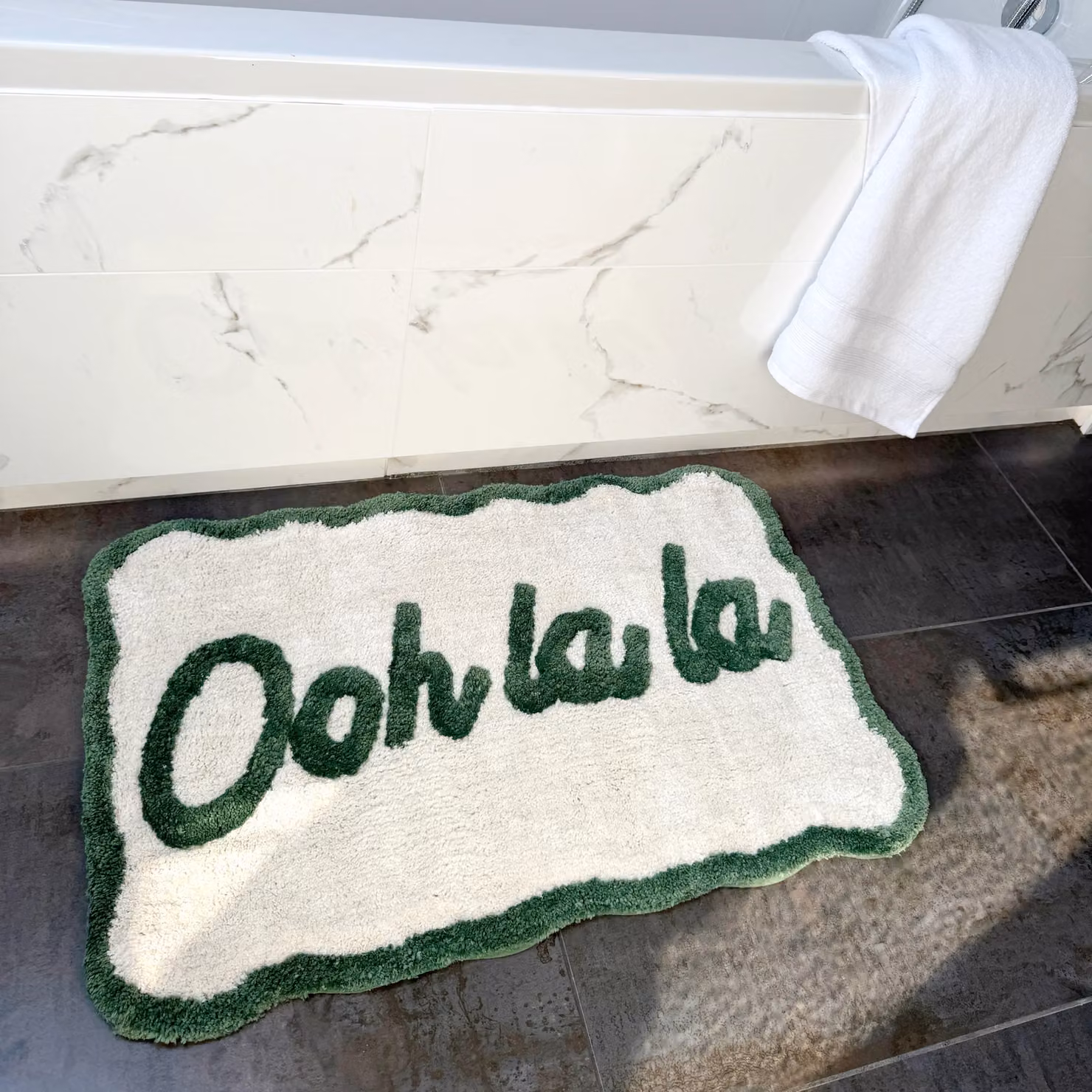 Mooky Mats Ooh La La Slogan Scallop Bath Mat, Non-Slip Green and White Semicircular Rug – 6