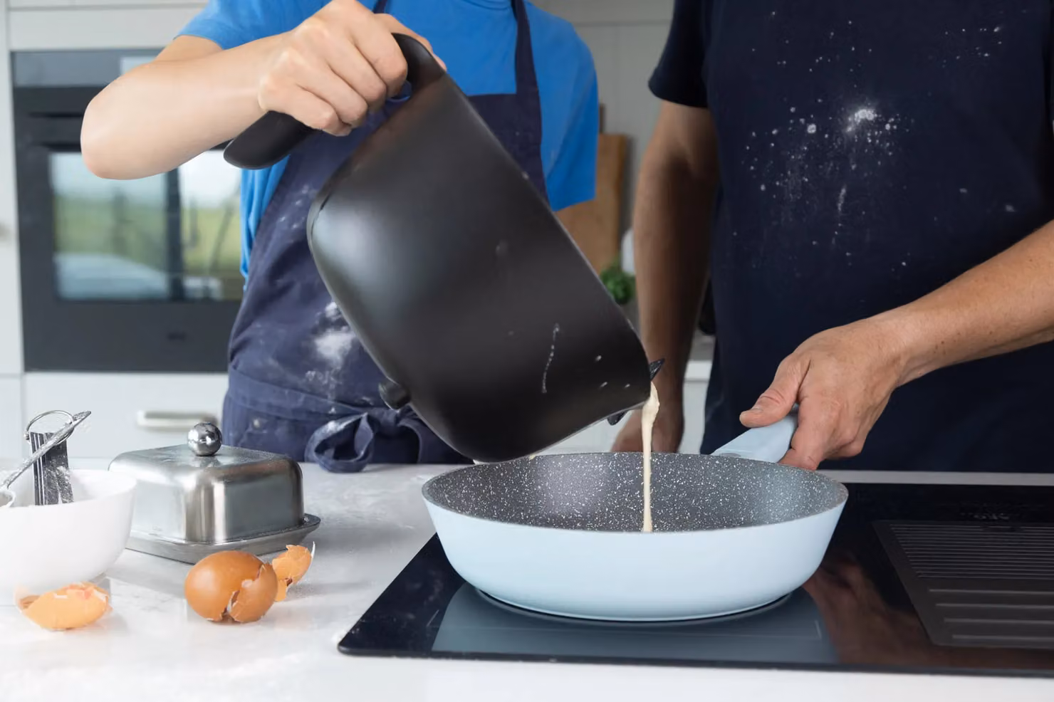 MasterClass Non-Stick Cast Aluminium Frying Pan, Blue, 26cm – 2
