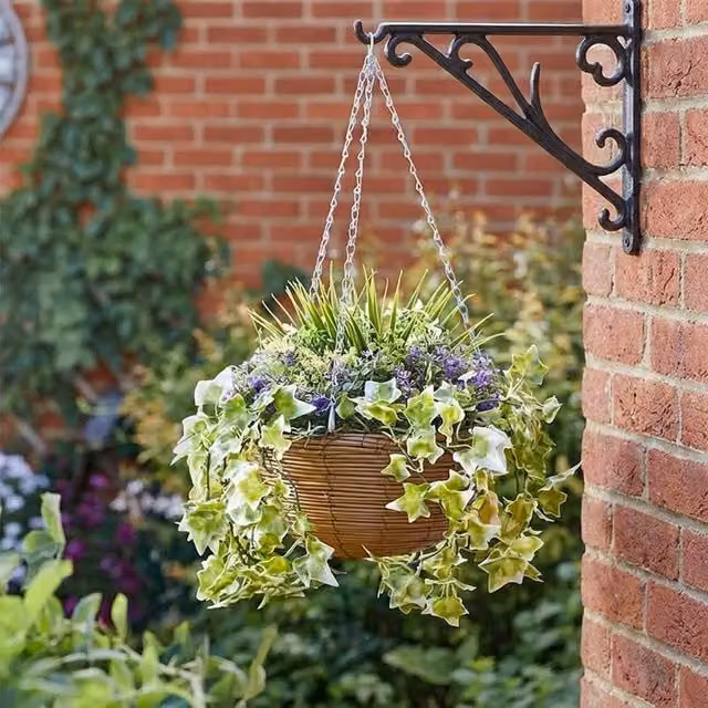 Garden Greatness Regal Lilac Bloom Artificial Hanging Basket in Purple, W/D/H: 58 x 30 x 30 cm