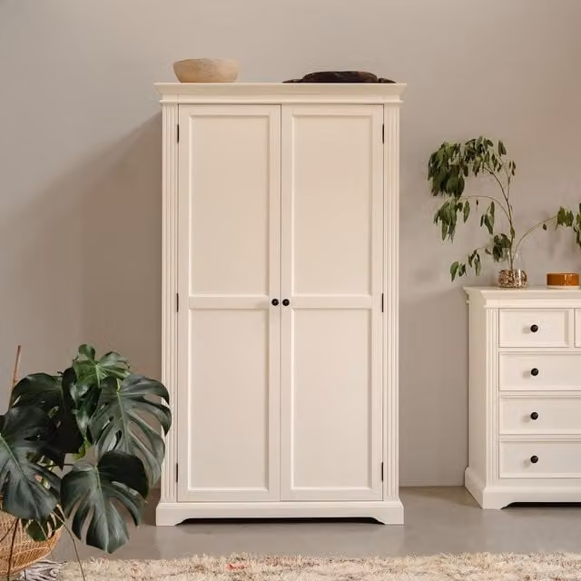 Gainsborough Double Wardrobe in Vintage Cream with Hinged Doors, H 200 cm x W 115 cm x D 62 cm