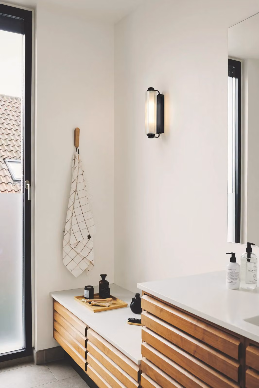 Nordlux Nimal Art Deco Round Wall Light in Black Plastic with E14 Bulb, IP44 Rated for Bathrooms – 3