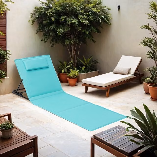 SONGMICS Set of 2 Portable Folding Beach Sunloungers in Green with Adjustable Headrest and Powder Coated Steel Frame