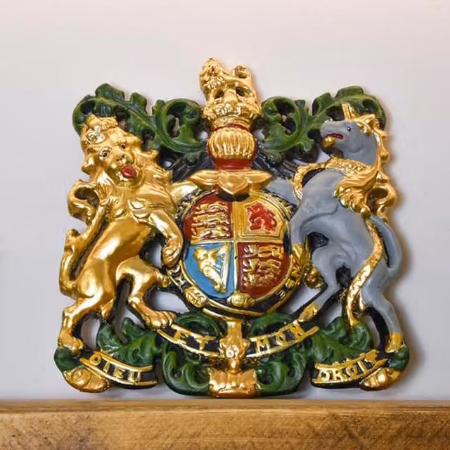 Madison & Mayfair Heritage Gold Animal Wall Plaque – 2