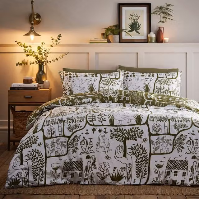 Frida Floral Reversible Duvet Cover Set in Green and White, Single, 90 x 200 cm