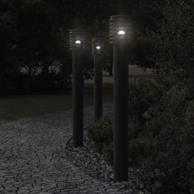 Berkfield Home Set of 3 Black Stainless Steel Outdoor Floor Lamps with Outlet, Height: 110 cm – 1