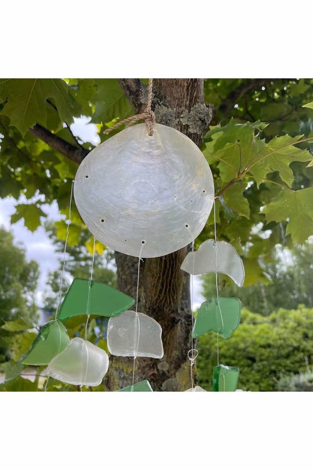 KDMD Handcrafted Green and White Geometric Glass Pendant Hanging Decor – 2