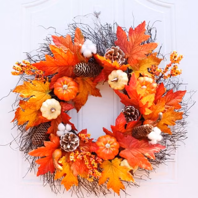 Livingandhome Orange Artificial Autumn Floral Wreath with Seasonal Leaves