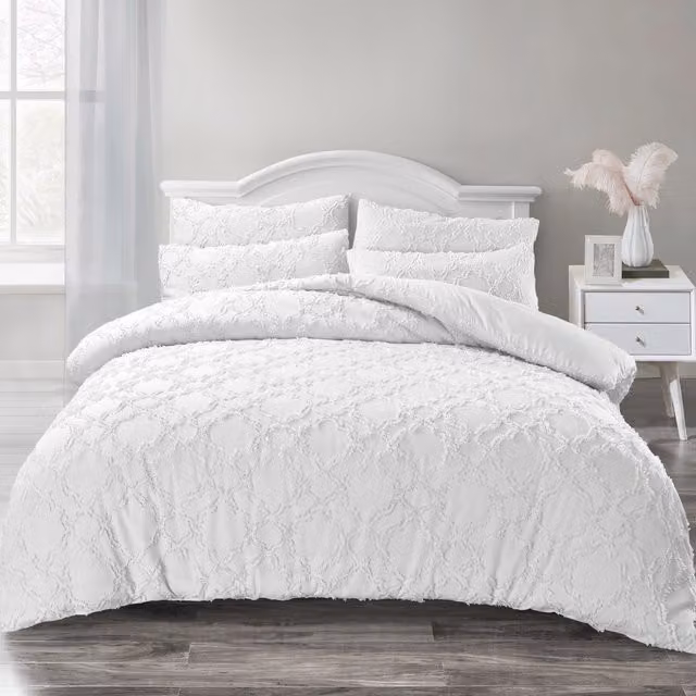 Intimates Luxury Allover Tuft Shabby Chic Microfibre Duvet Cover and Pillowcase Set in White and Grey, 180 x 200 cm