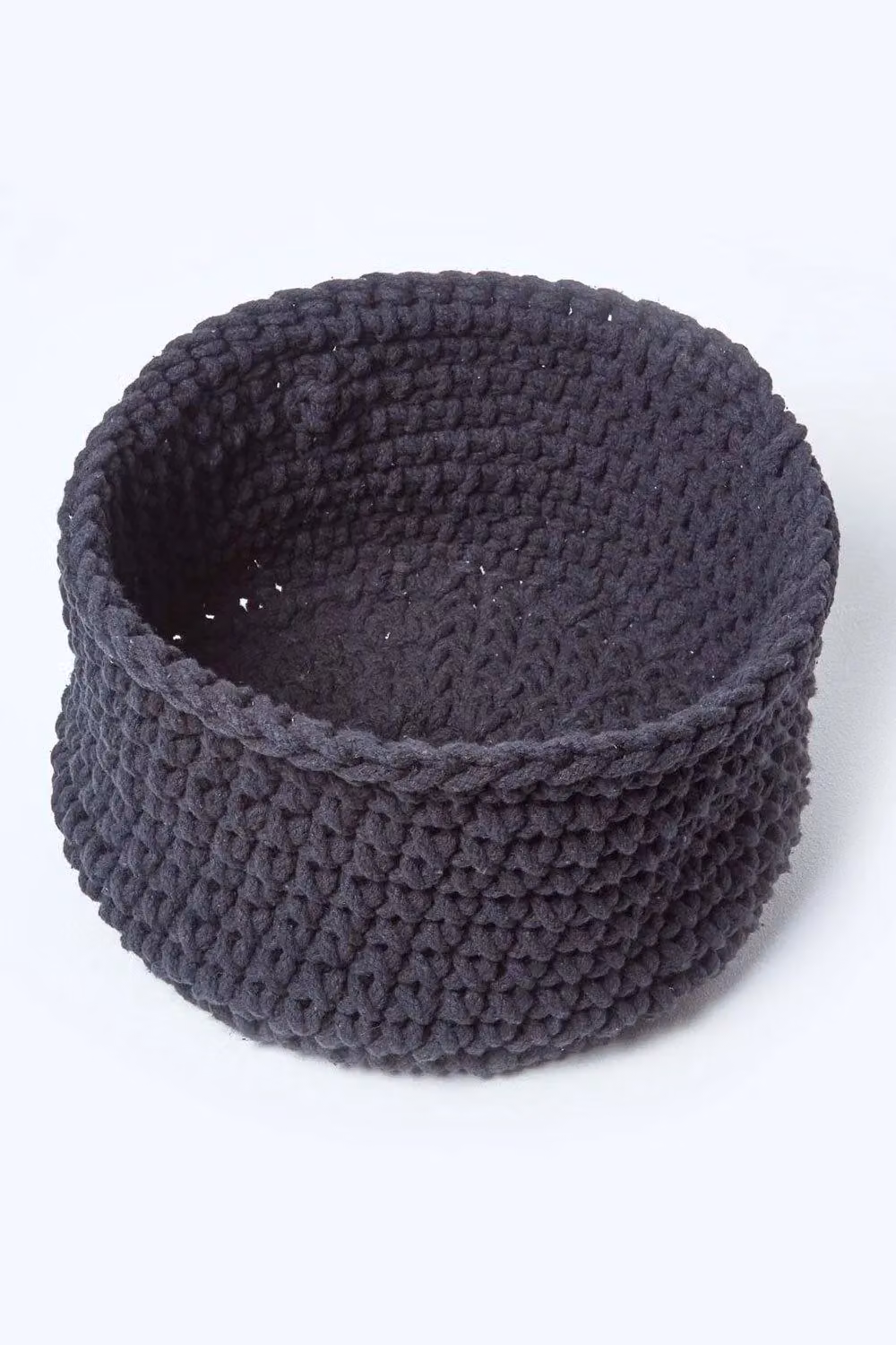 Homescapes Black Cotton Knitted Round Storage Basket, W: 37 cm, H: 21 cm – 2