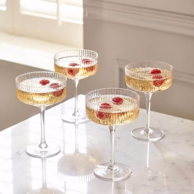 OHS Set of 4 Reusable Ribbed Plastic Cocktail Glasses in Transparent