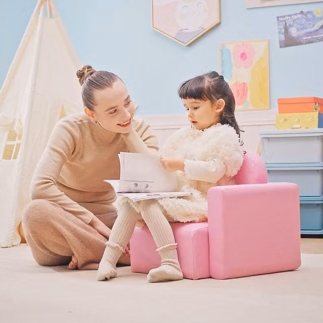 HOMCOM Kids 2-in-1 Mini Sofa Armchair and Table Set in Pink