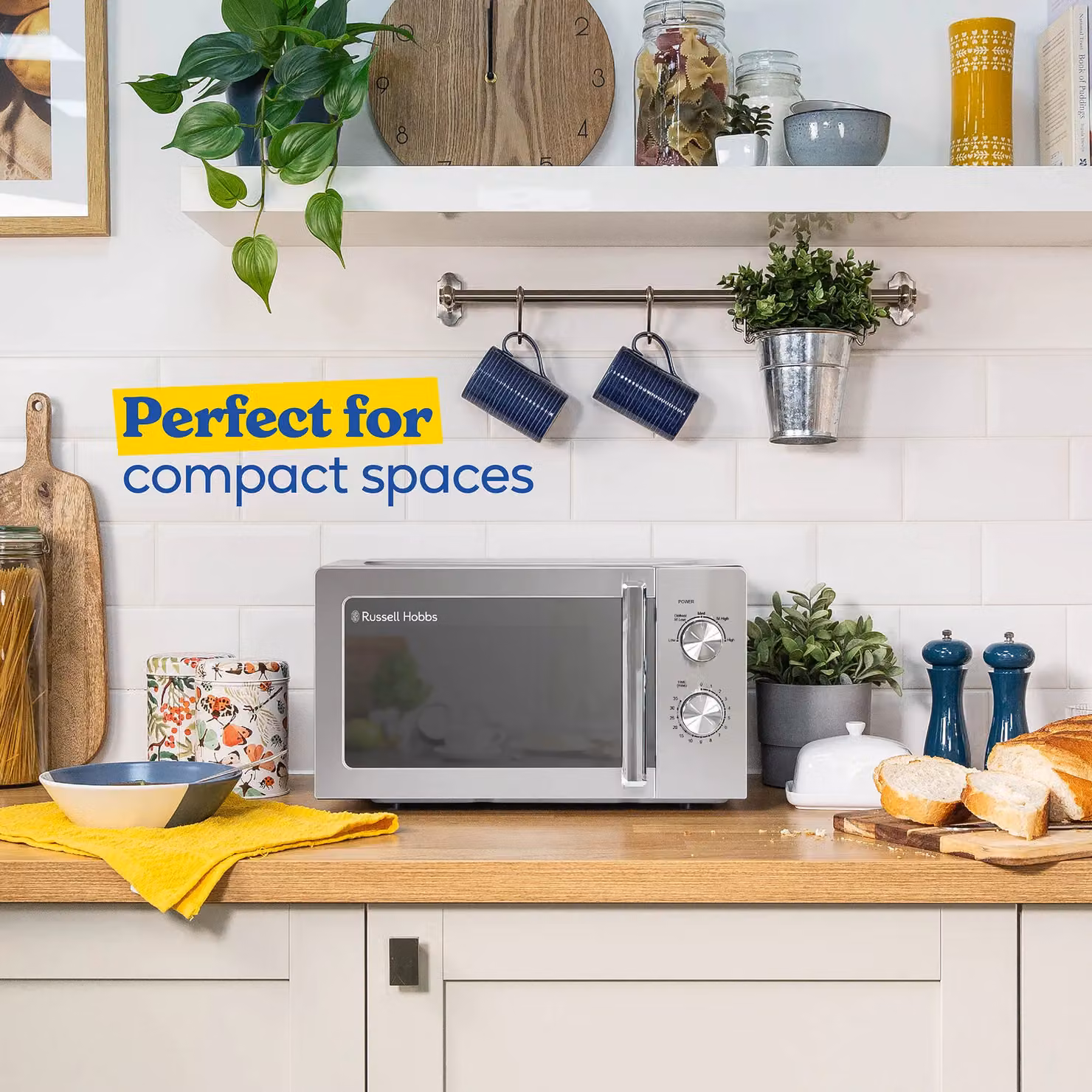 Russell Hobbs Manual Solo Microwave in Silver with Stainless Steel Interior and 20L Capacity – 4