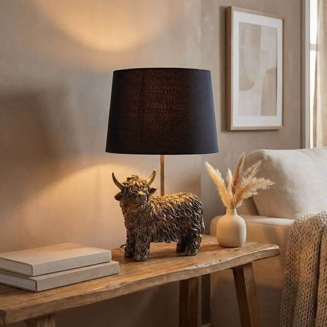 Madison & Mayfair Highland Cow Metal Task Desk Light in Brown – 1