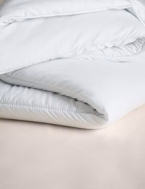 M&S White Microfibre 13.5 Tog Breathable Hollow Fibre Winter Duvet