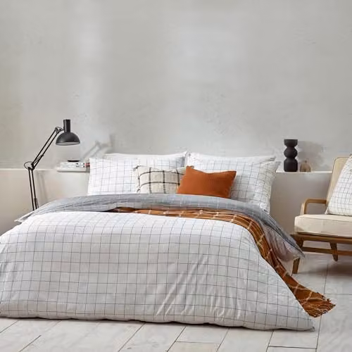 Riva Home Yard Checked Reversible Cotton Duvet Cover Set in White and Black, 200 x 200 cm