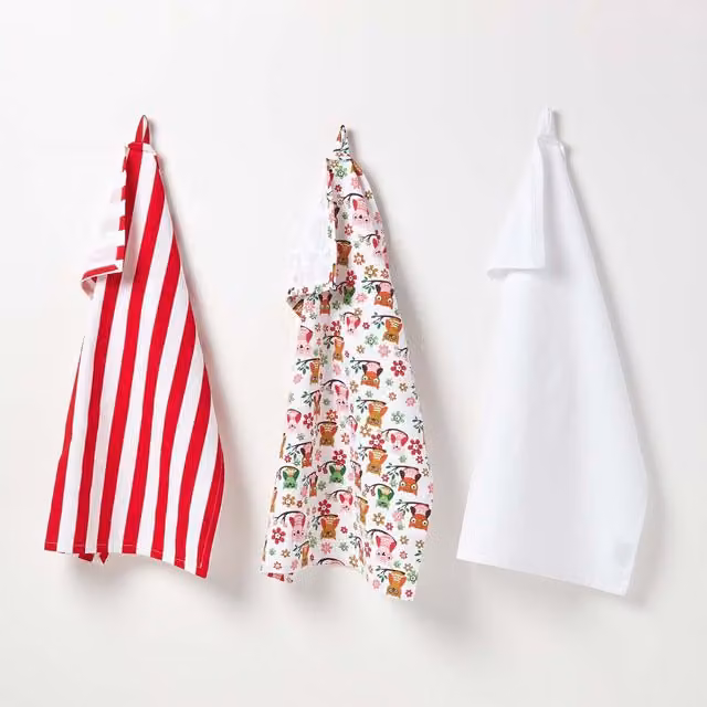 Homescapes Red Owls Cotton Tea Towels, Set of 3, Multicolour