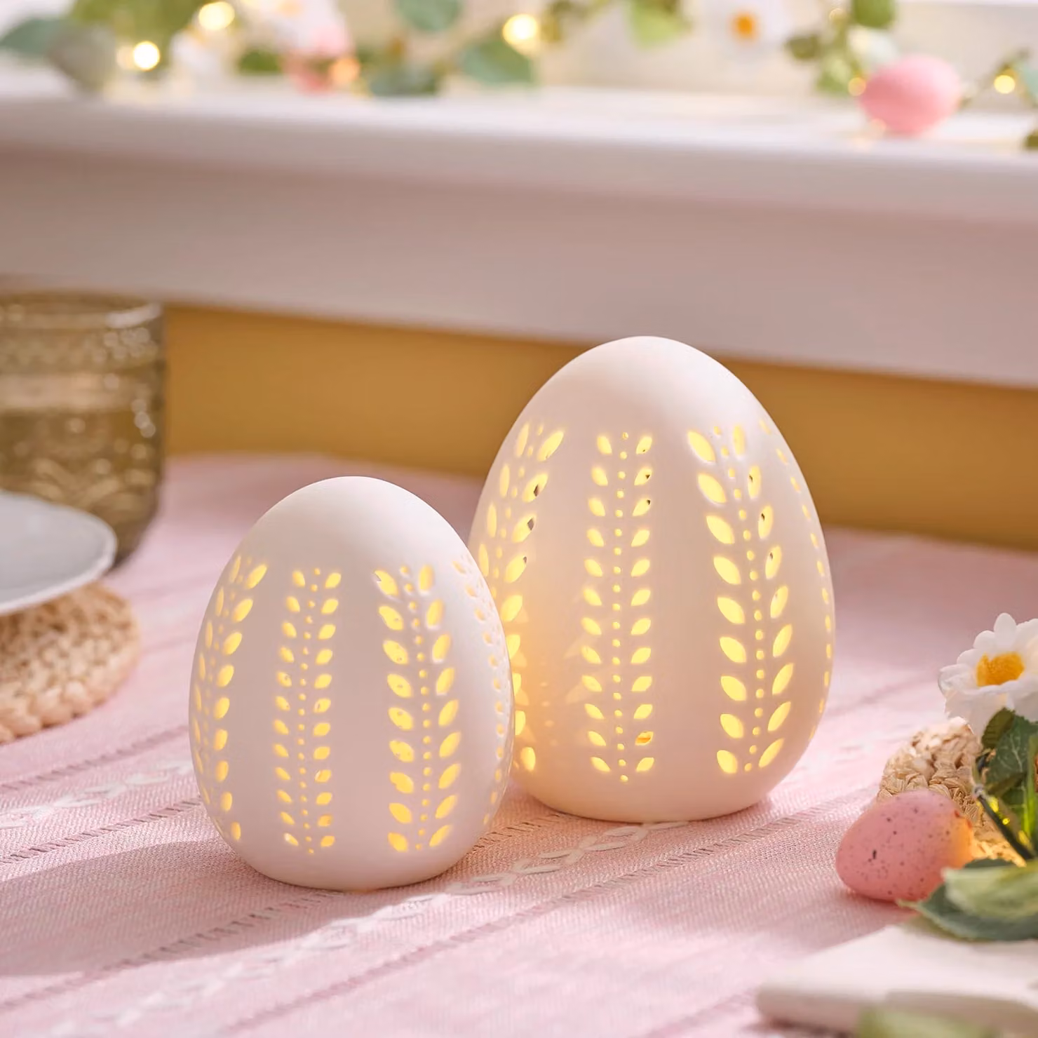 Lights4fun Set of 2 Scandi LED White Matte Porcelain Egg Decorations with Warm White Lights, Battery Operated Easter Egg Ornaments for Spring Home Décor, Table Centrepieces & Seasonal Displays