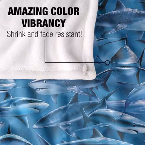 JQ Licensing Royce Mcclure Great White Shark Attack Pattern Super Soft Fleece Throw Blanket, W/D/H: 91 x 147 cm, Blue/Multicolour – 3