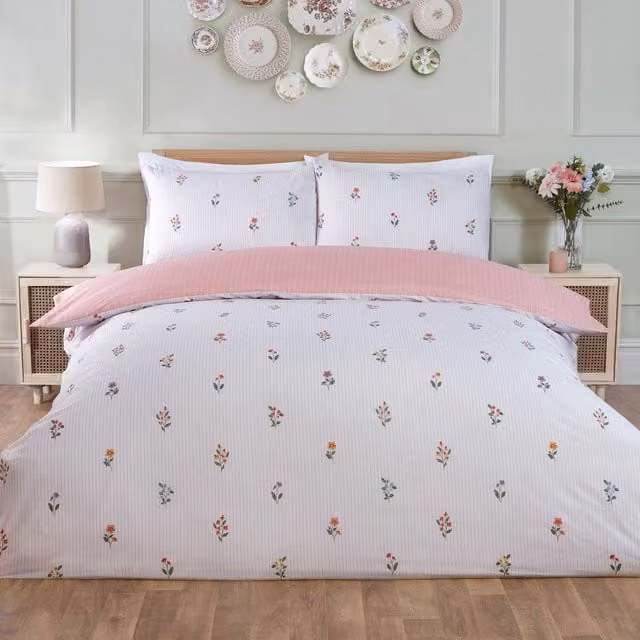 Divante Posie Reversible Floral Duvet Cover Set in Pink and White, W/H: 180 x 200 cm