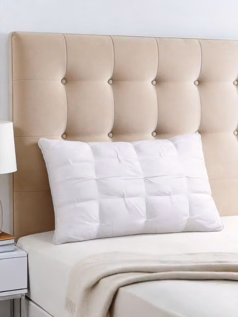 Living and Home White Twisted-Pleat Pillow, 1000g, Breathable and Cooling Design