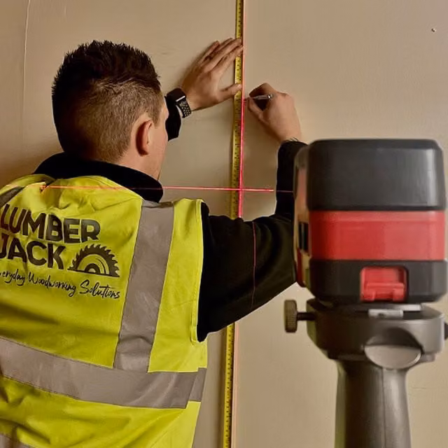 Lumberjack 360 Degree Self Levelling Laser Cross Level with IP54 Shockproof Casing in Red – 1