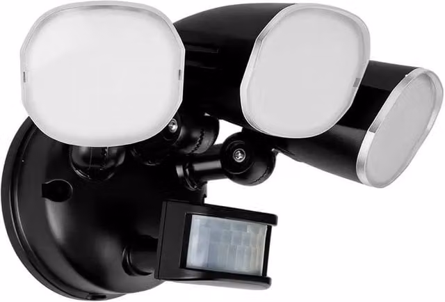SPETLEK 3-Head LED Security Floodlight with Motion Sensor in Black