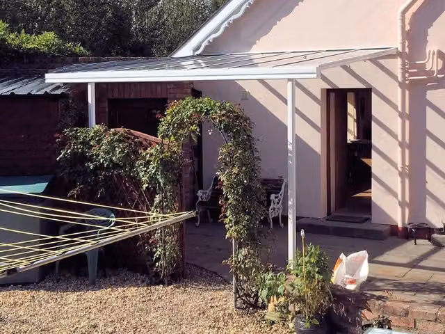 Milwood Group Simplicity 6 White Aluminium Lean-to Pergola Veranda W/D/H: 300 x 300 x 300 cm
