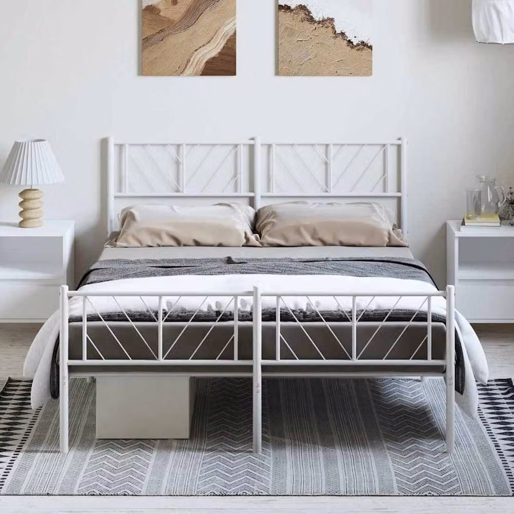 Berkfield Home Metal Bed Frame with Headboard and Footboard in White, W: 135 cm, L: 190 cm – 2
