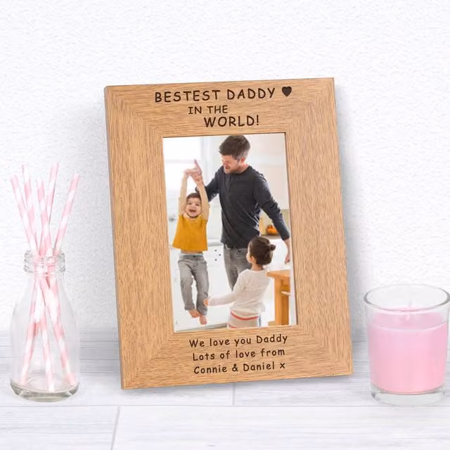 Uniqueful Personalised Bestest Daddy in the World Wood Picture Frame, Brown, W/H: 10 x 15 cm
