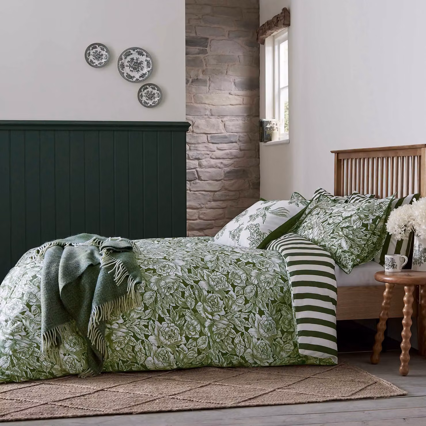 Burleigh x Bedeck of Belfast Hibiscus Single Duvet Cover Set, Green Cotton Percale – 2
