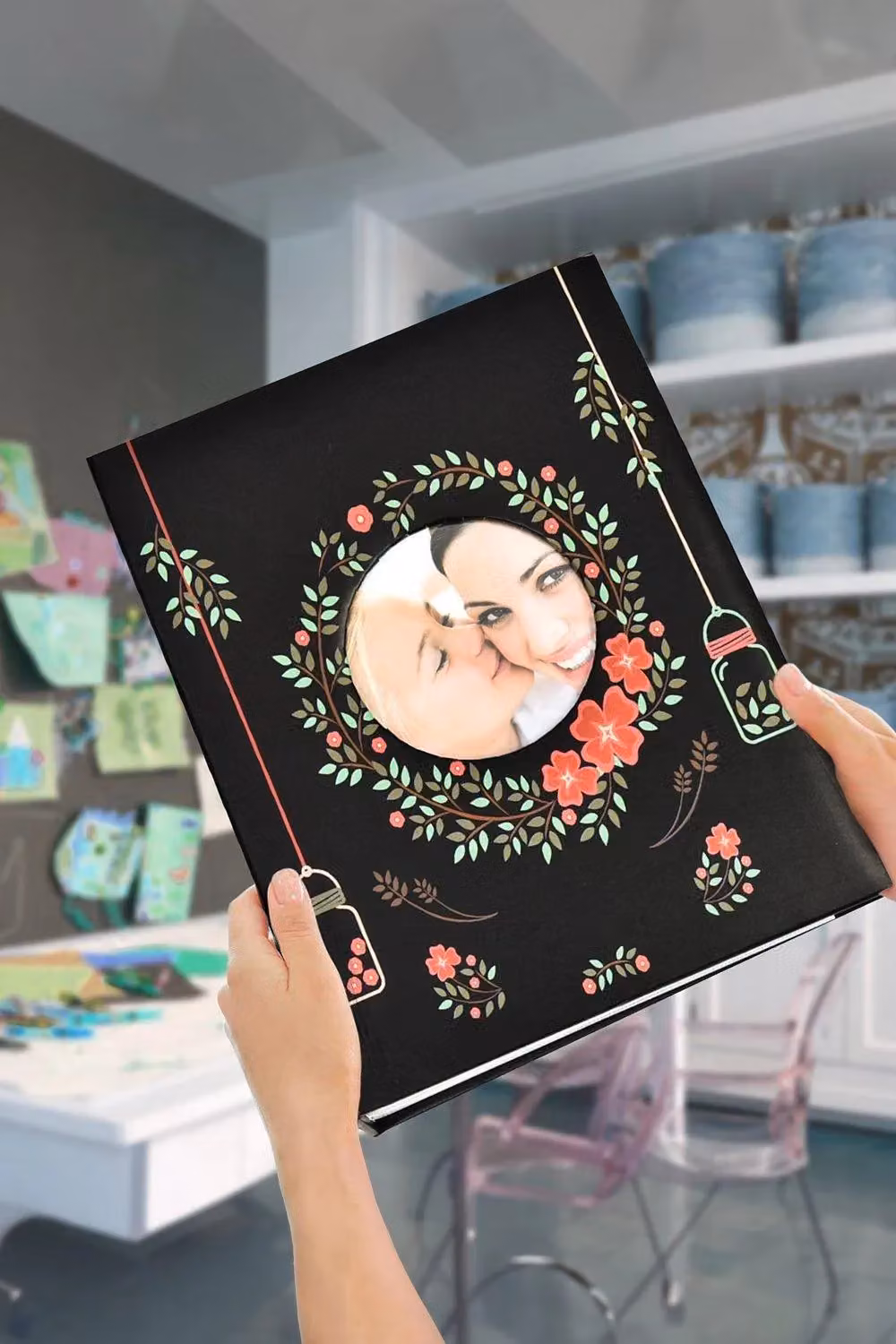 Arpan Black Floral Photo Album with Cover Window and Protective Plastic Jacket, Holds 200 6x4 Photos – 3