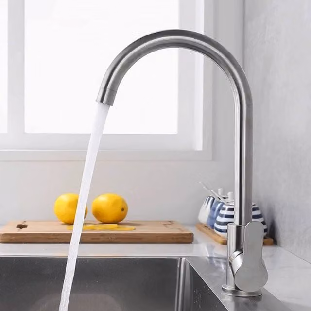 EONLION Single Lever Kitchen Sink Mixer Tap with Swivel Spout in Silver