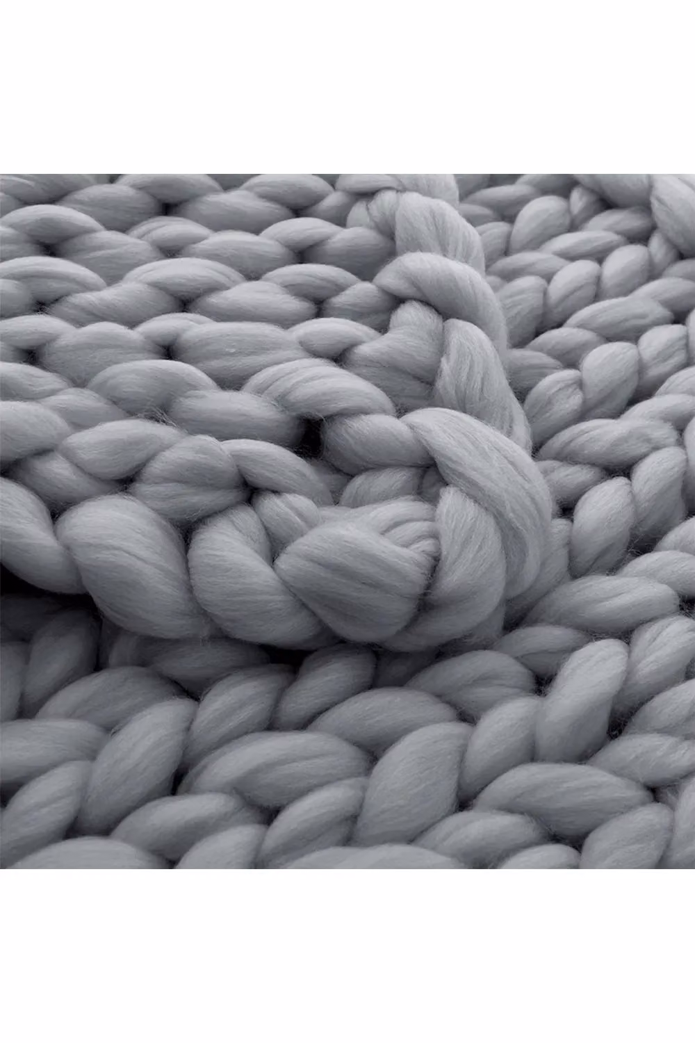 Living and Home Grey Chunky Knitted Nap Blanket, W: 80 cm, L: 100 cm – 2