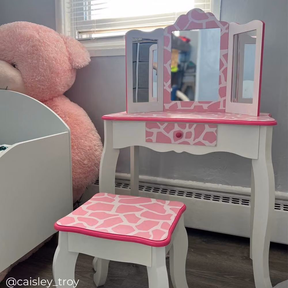 Teamson Kids Gisele Giraffe Kids Play Vanity Table and Stool in White and Pink – 2
