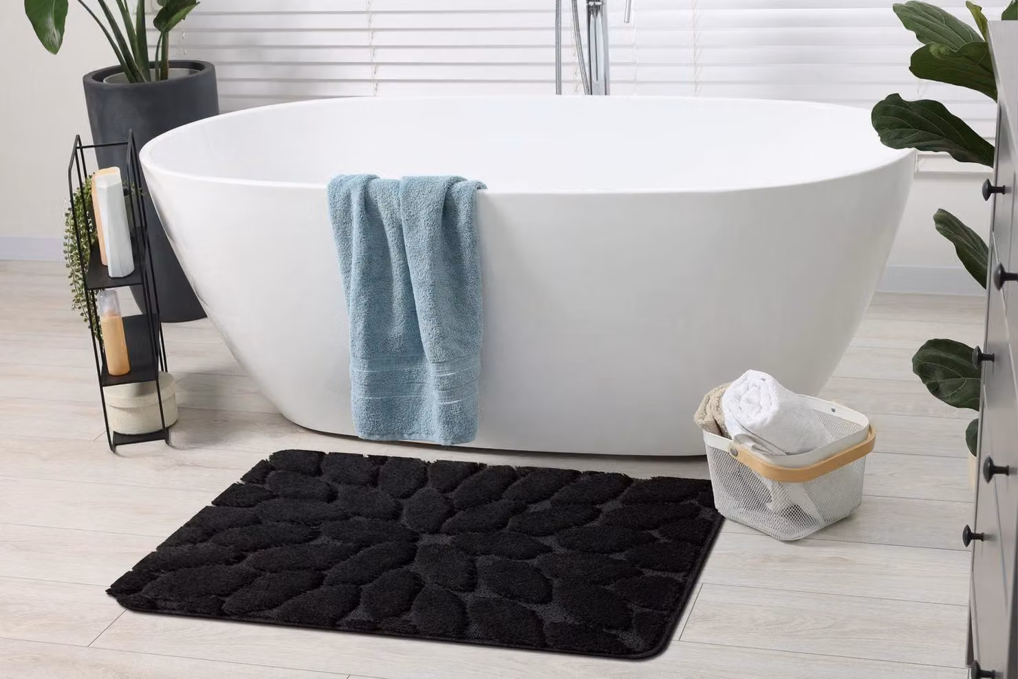RugsX Black Rectangular Bath Mat, W: 60 cm, D: 100 cm – 3