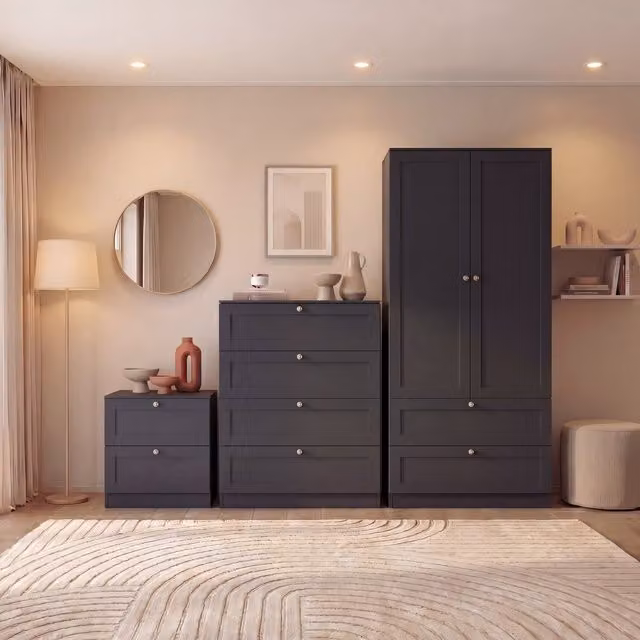 Vida Designs Altino 3 Piece Modern Bedroom Set in Black