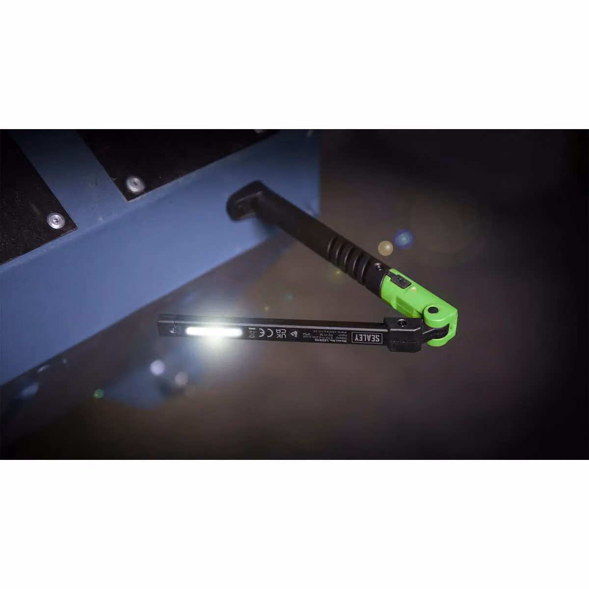 Loops Slim Folding Pocket Light with 2 COB and 1 SMD LED, Rechargeable and Magnetic, Green – 2
