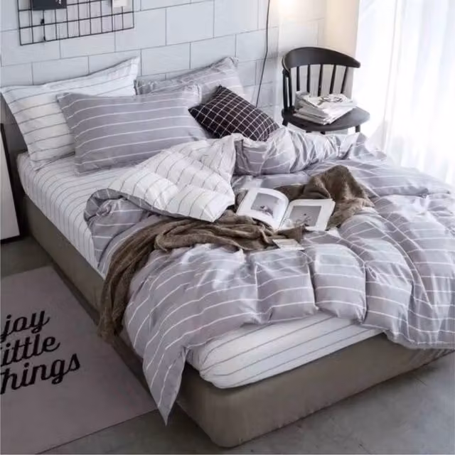 Ezysleep Silver and Grey Striped Modern Duvet Set with Pillowcase, 200 cm