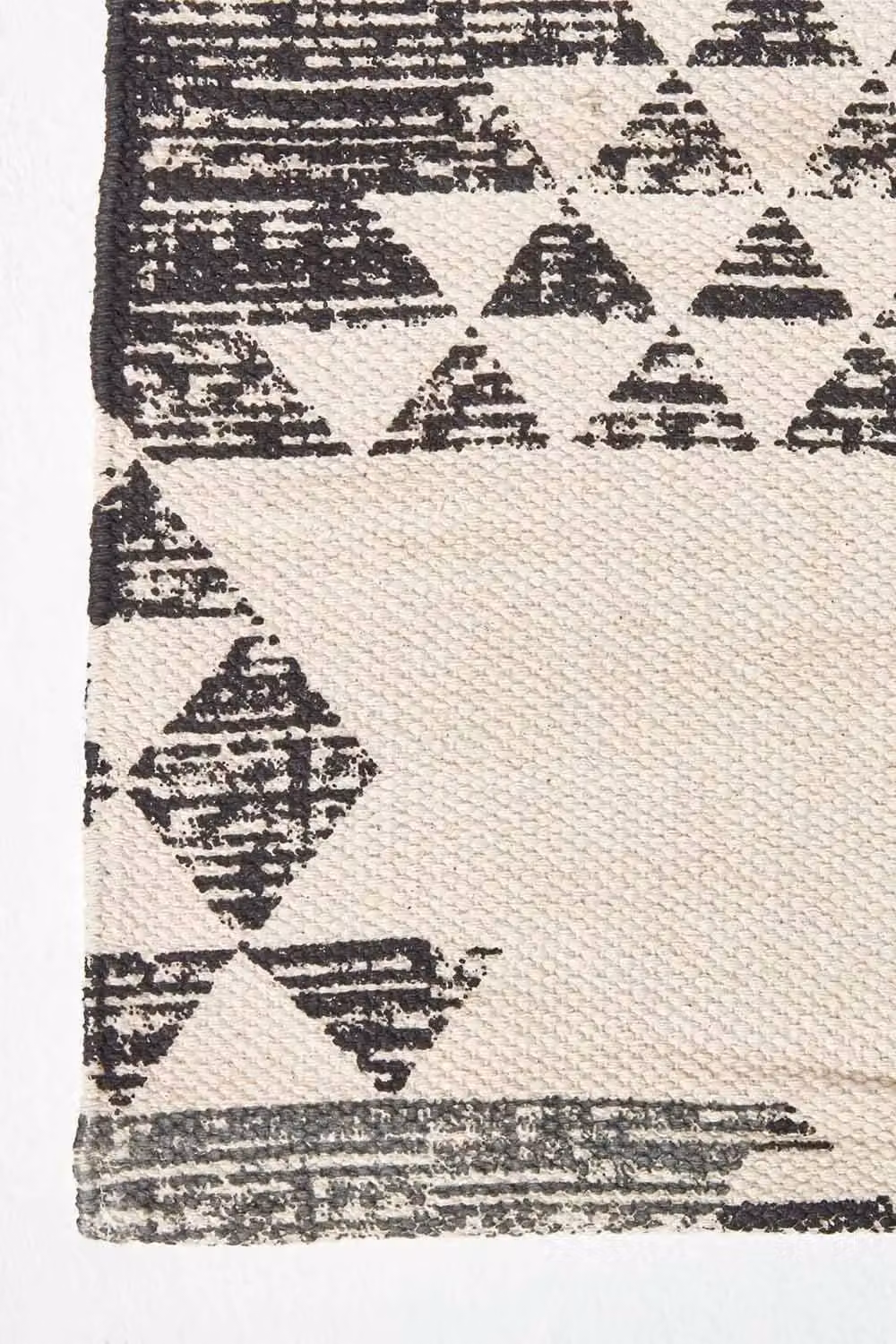 Homescapes Delphi Geometric Cotton Printed Hallway Runner, Black and White, W/D/H: 66 x 200 cm – 3