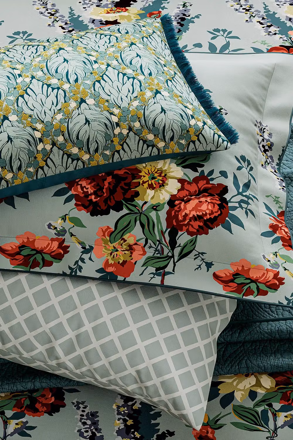 V & A Botanical Harmony Mako Satin Cotton Duvet Cover and Pillowcase Set in Blue and Red, W: 140 cm, L: 200 cm – 3