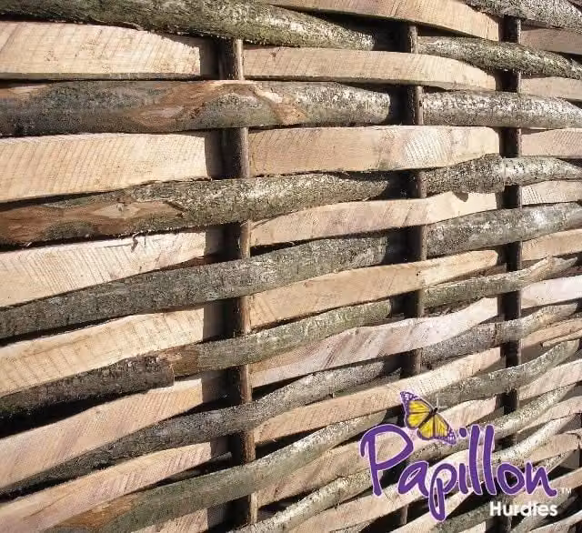 Primrose Natural Split Hazel Hurdle Fence Panel, Brown, W/H: 182.88 x 182.88 cm – 1