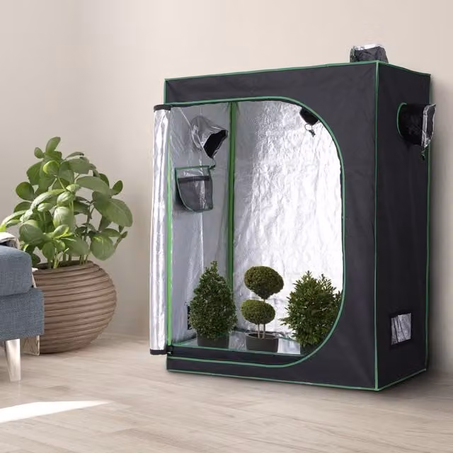 Outsunny Mylar Hydroponic Grow Tents in Black and Green